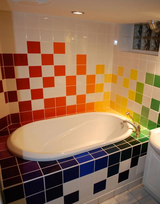 Плитка разных цветов в винтерье ванной - 4