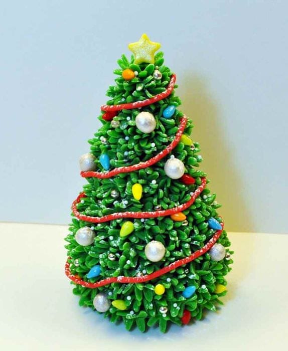 пример создания праздничной елки из бумаги своими руками